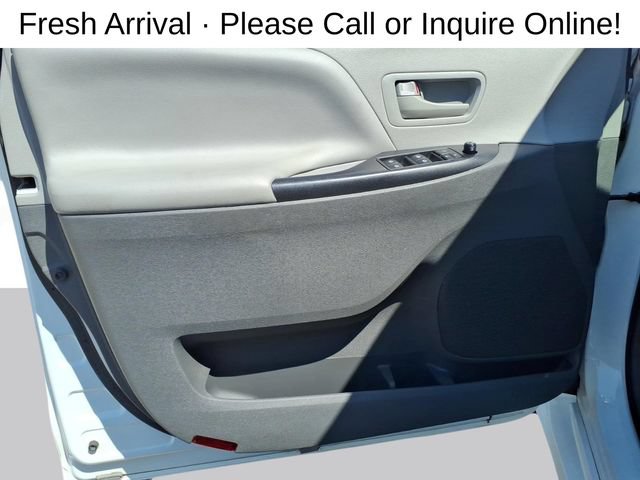 Used 2020 Toyota Sienna L FWD image 10