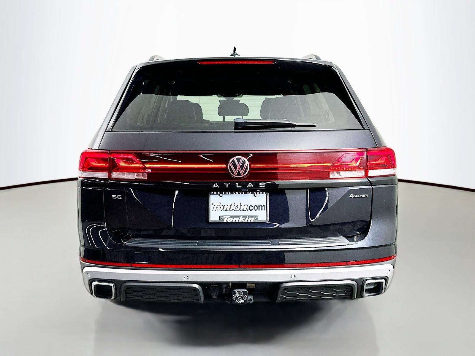 Used 2024 Volkswagen Atlas Peak Edition SE AWD/4WD image 7