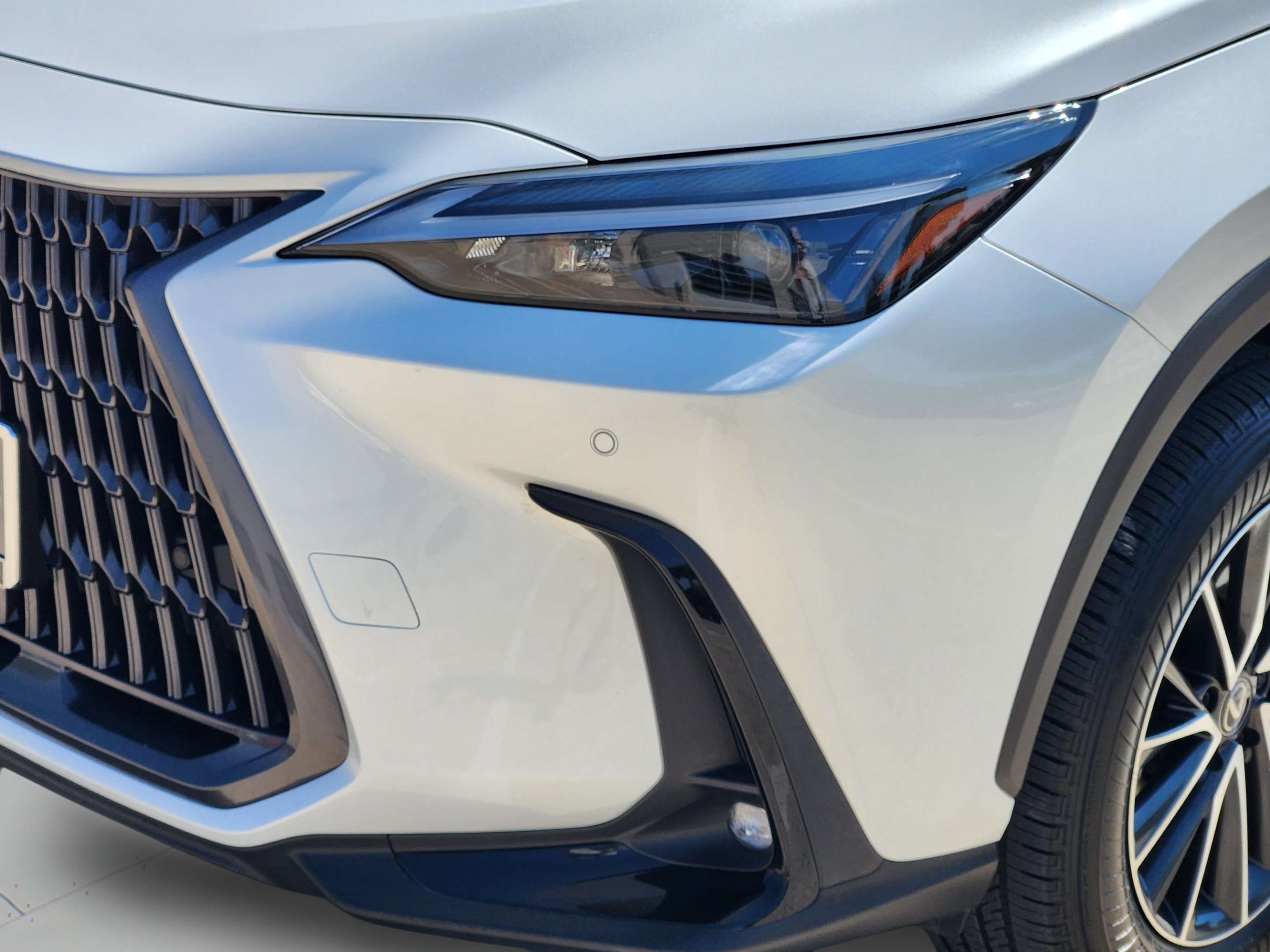 Certified 2025 Lexus NX 350h AWD w/ Accessory Package (2T) image 35