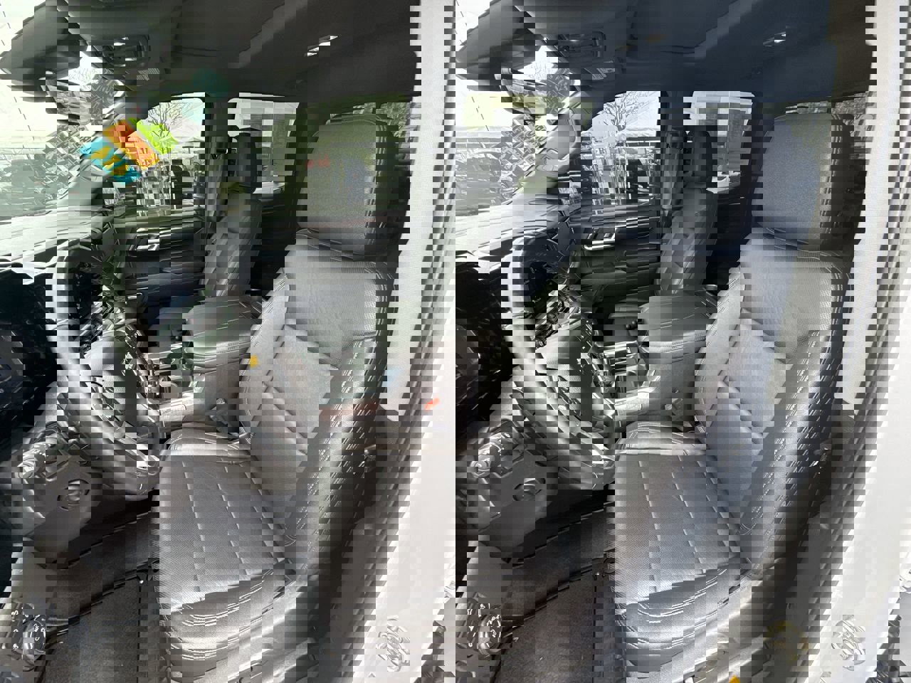 Used 2024 Chevrolet Silverado 1500 LTZ w/ LTZ Premium Package image 19