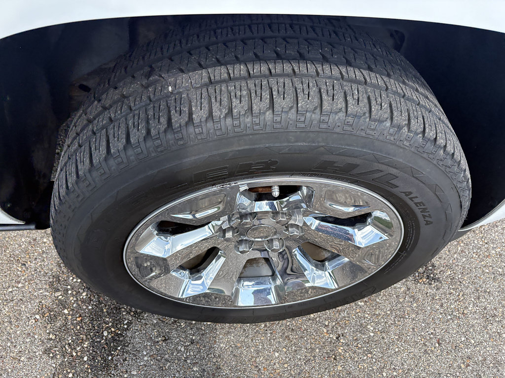 Used 2010 Chevrolet Tahoe LTZ RWD image 12