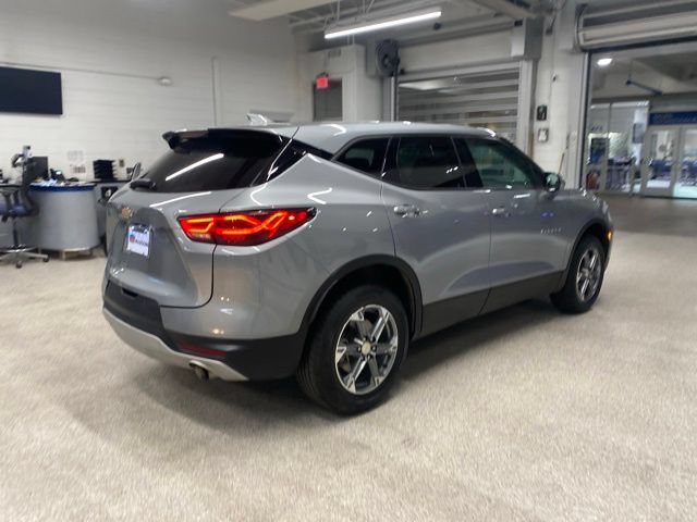 Certified 2025 Chevrolet Blazer LT FWD image 5