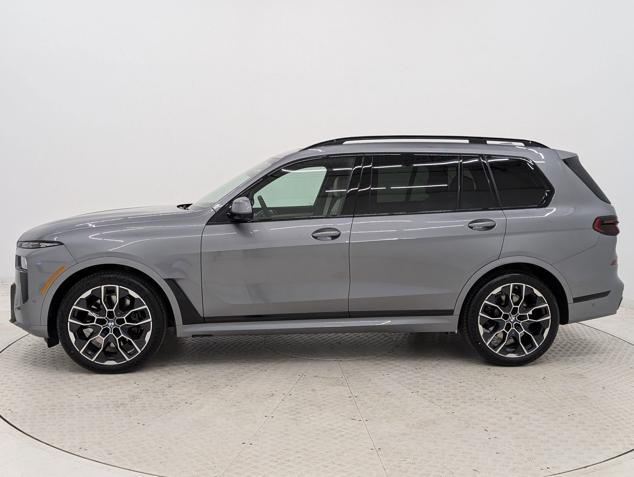 New 2026 BMW X7 xDrive40i w/ M Sport Package image 2