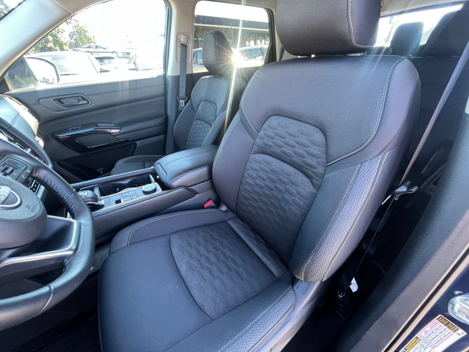 Used 2025 Nissan Pathfinder SV AWD/4WD image 34