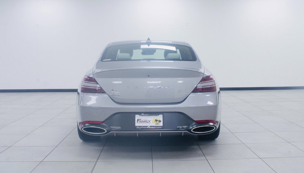 Used 2025 Genesis G70 2.5T image 23