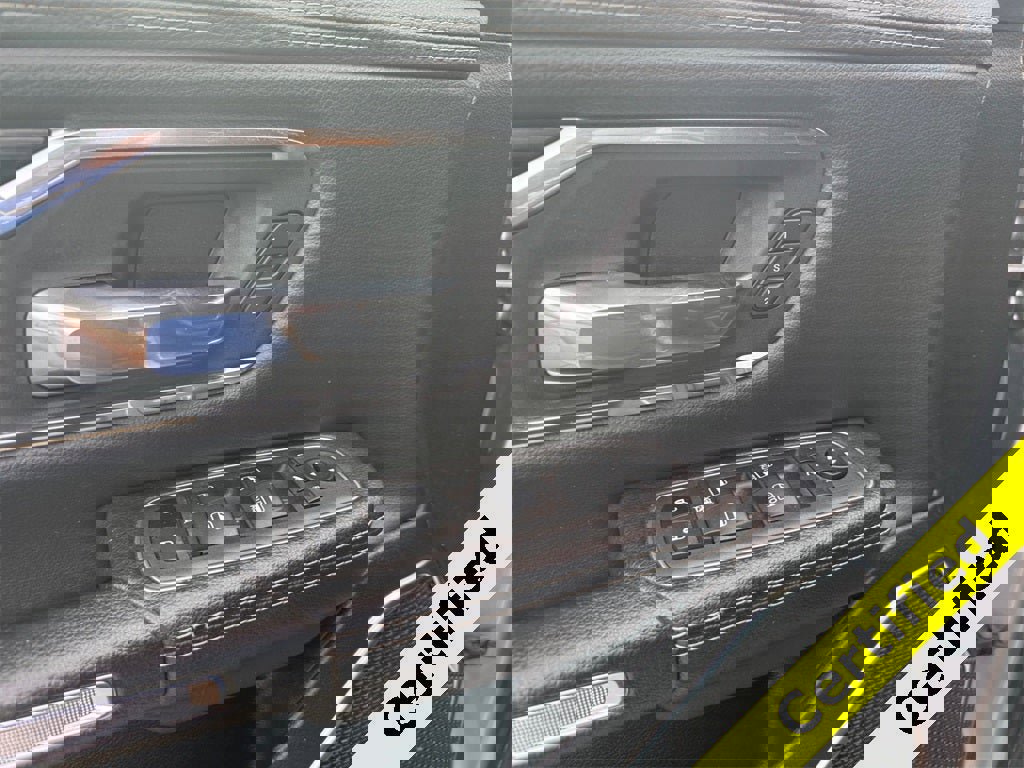 Certified 2024 RAM 1500 Laramie image 18