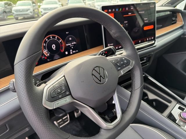 New 2026 Volkswagen Tiguan SEL R-Line AWD/4WD image 44