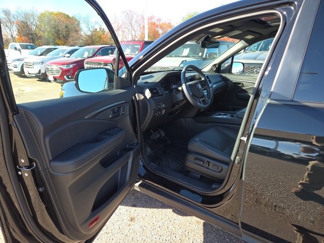 Used 2025 Honda Passport EX-L image 8