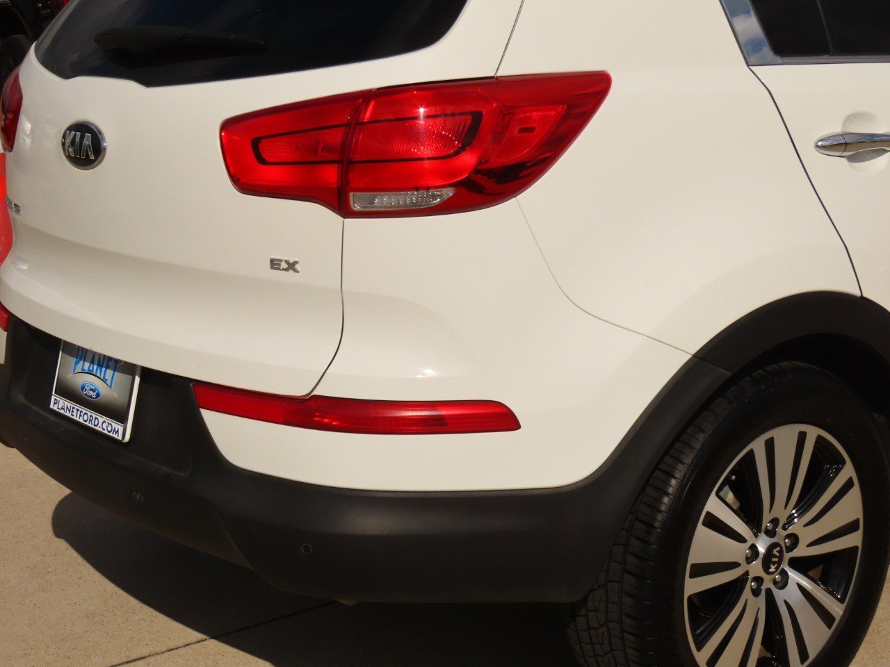 Used 2015 Kia Sportage EX image 12