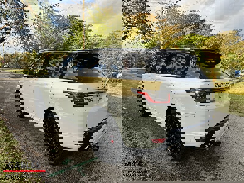 Used 2019 Land Rover Range Rover Sport Supercharged image 4