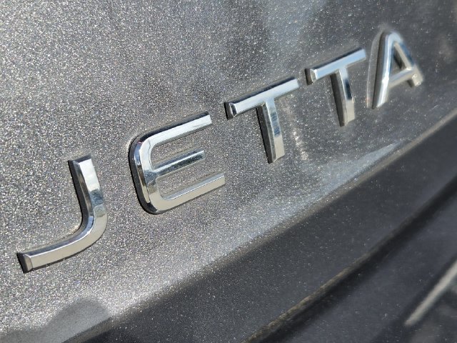 Used 2023 Volkswagen Jetta SE FWD image 13