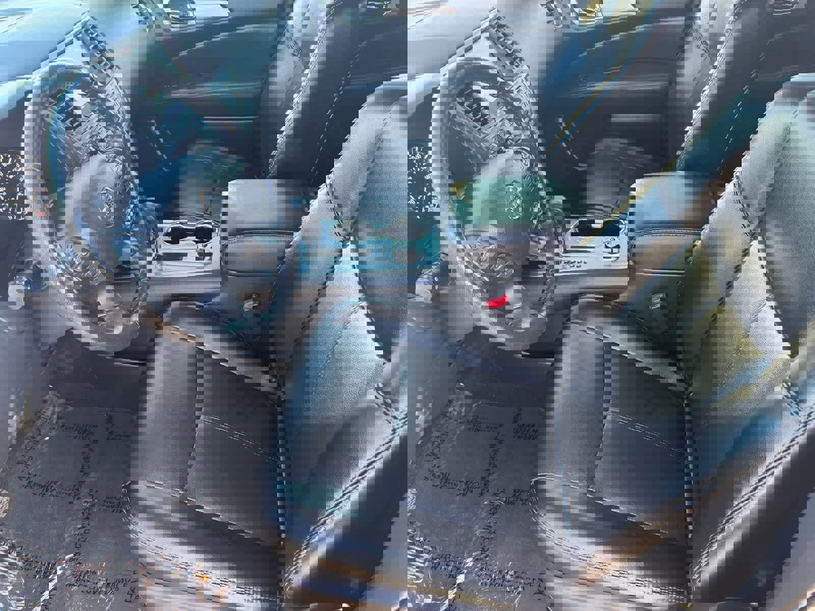 Used 2020 Nissan Pathfinder SL image 2