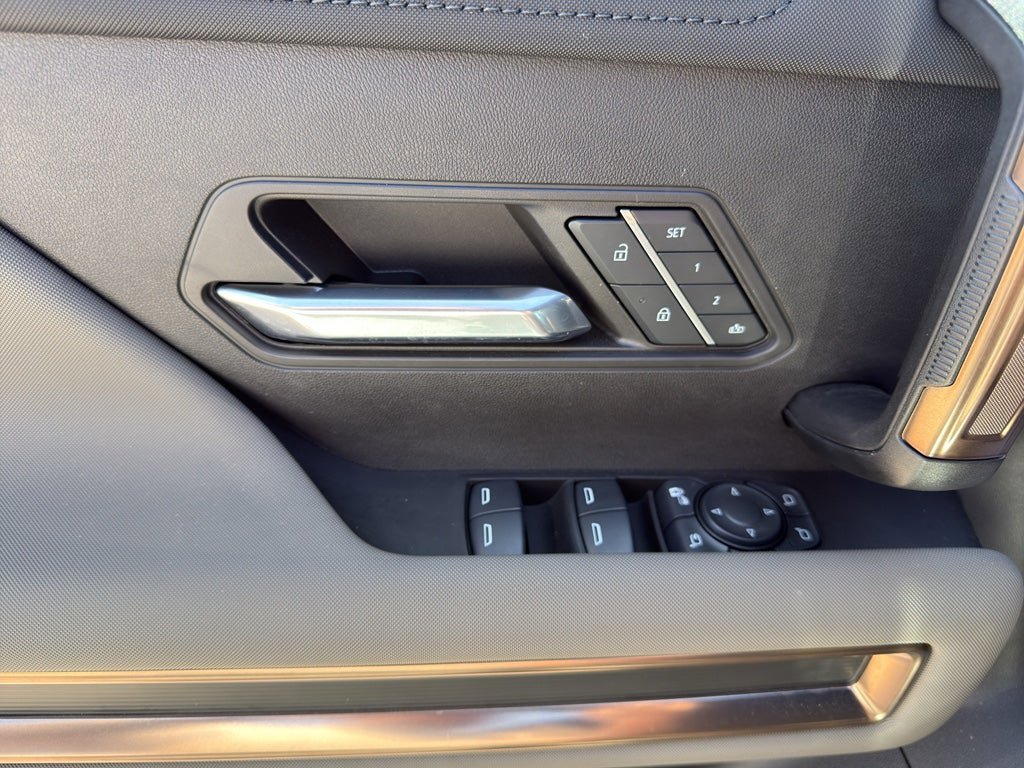 New 2025 GMC Hummer EV 2X image 10