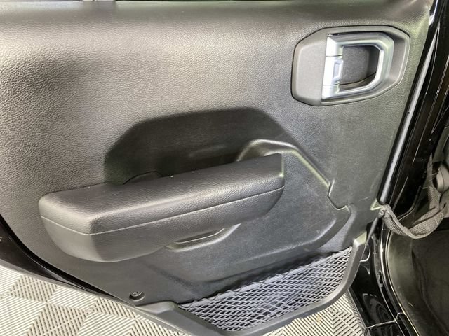 Used 2024 Jeep Wrangler Unlimited AWD/4WD image 28