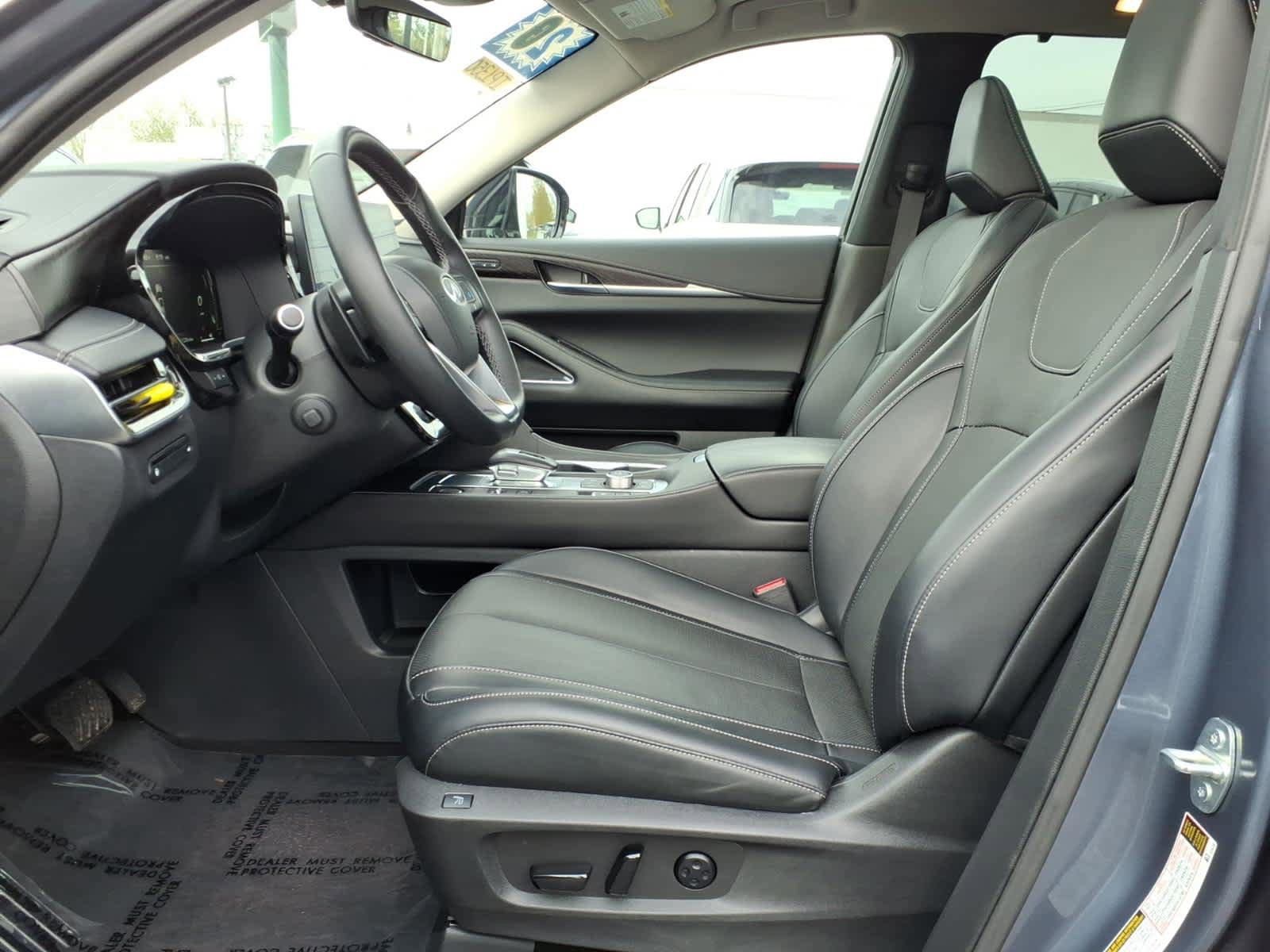 Certified 2023 INFINITI QX60 Sensory w/ Cargo Package AWD/4WD image 10