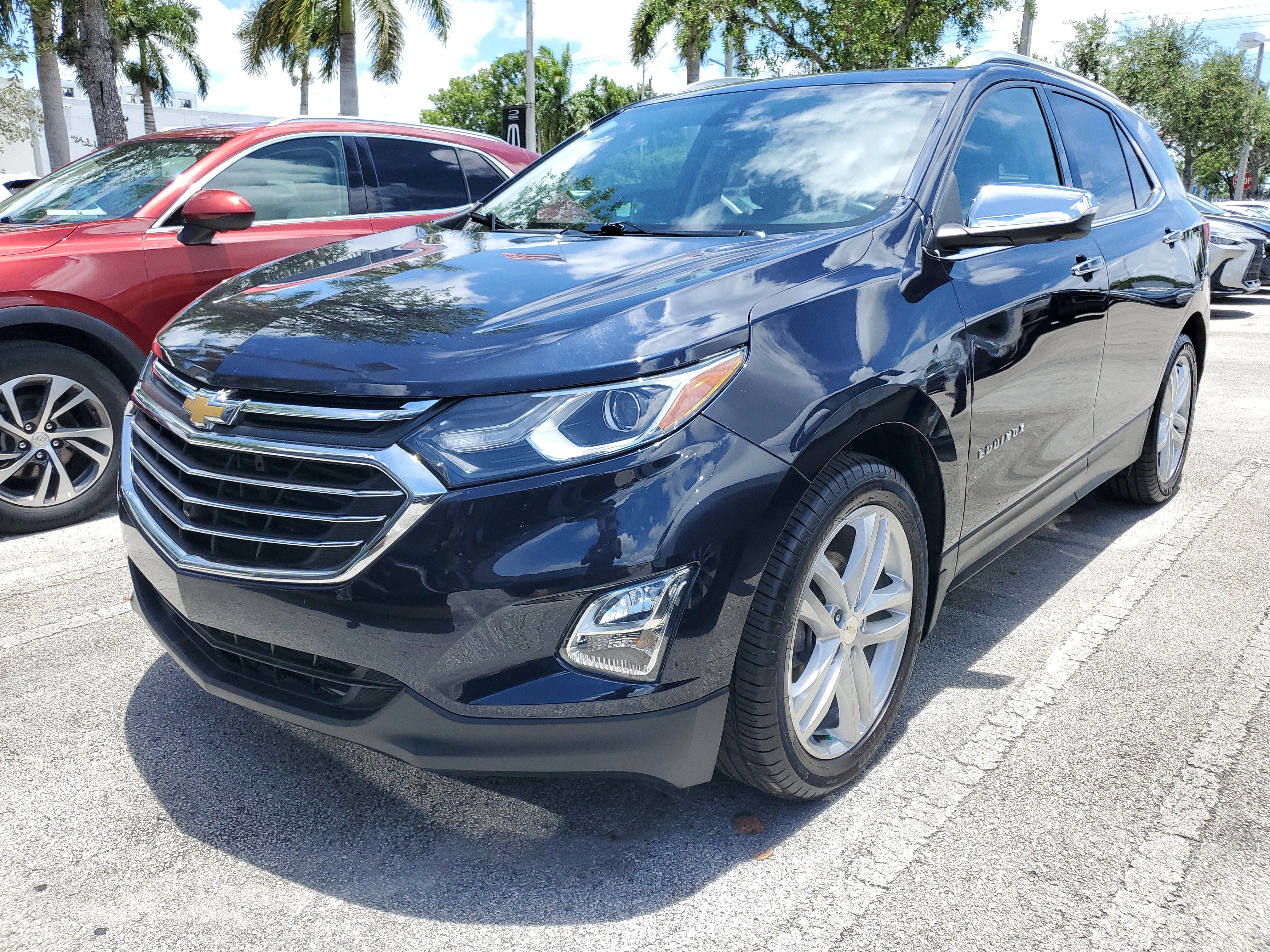 Used 2021 Chevrolet Equinox Premier FWD image 2
