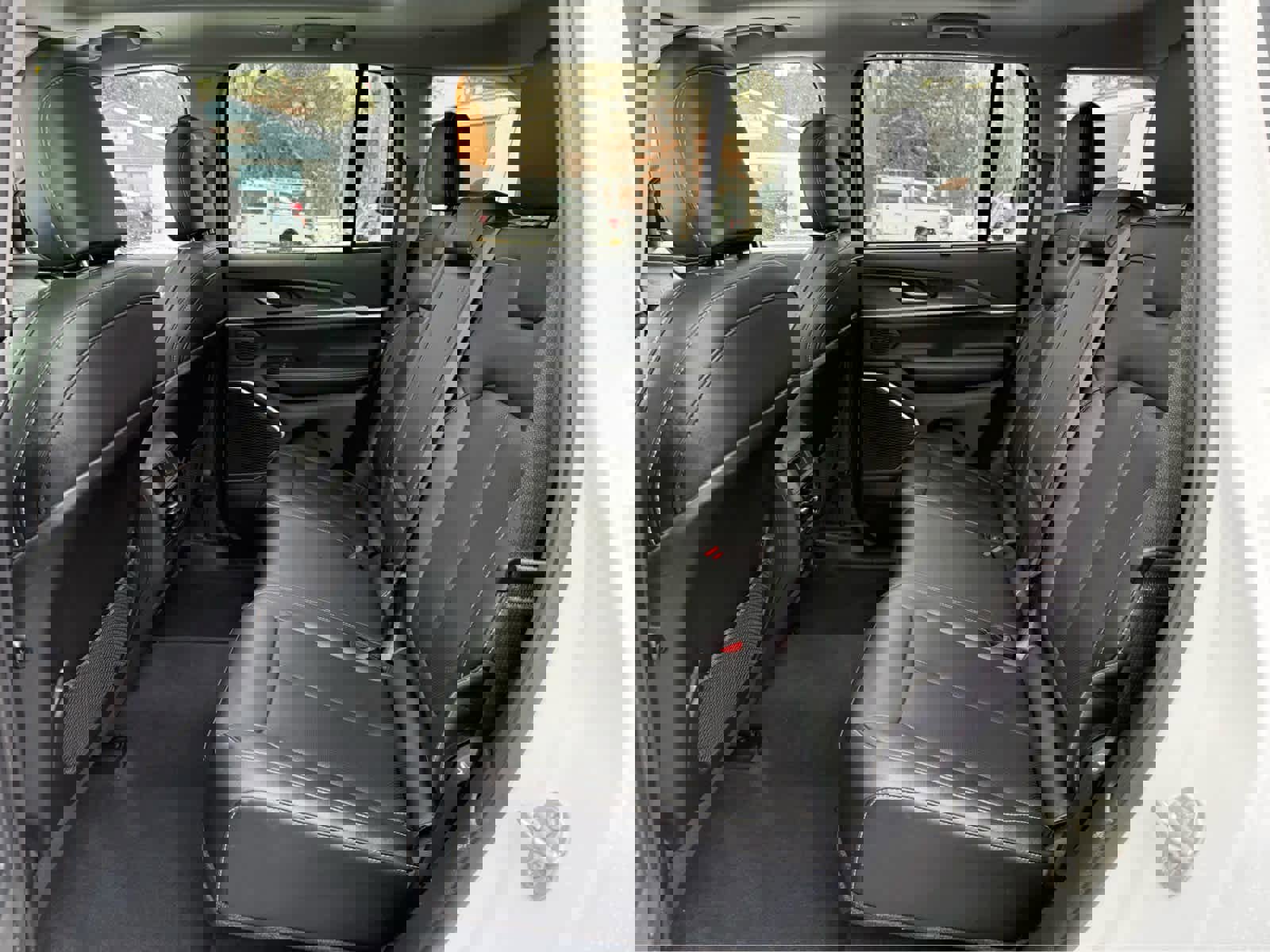 Used 2023 Jeep Grand Cherokee 30th Anniversary image 25