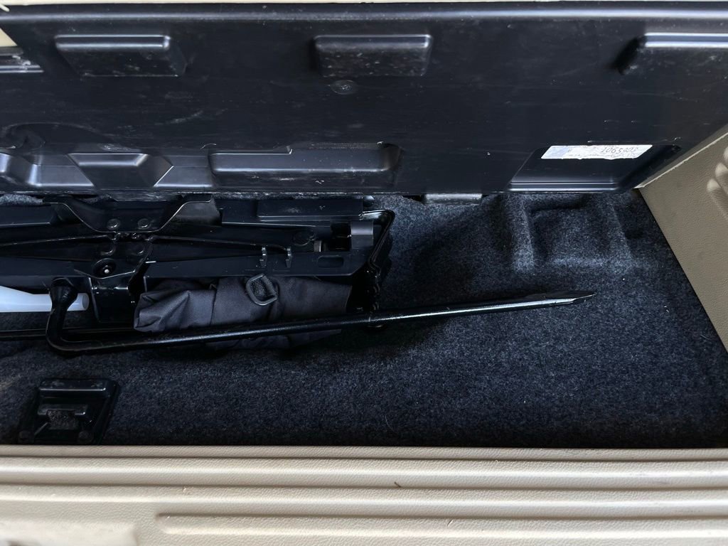 Used 2015 Ford Expedition XL image 29