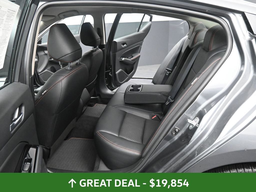 Used 2024 Nissan Altima 2.5 SR image 28