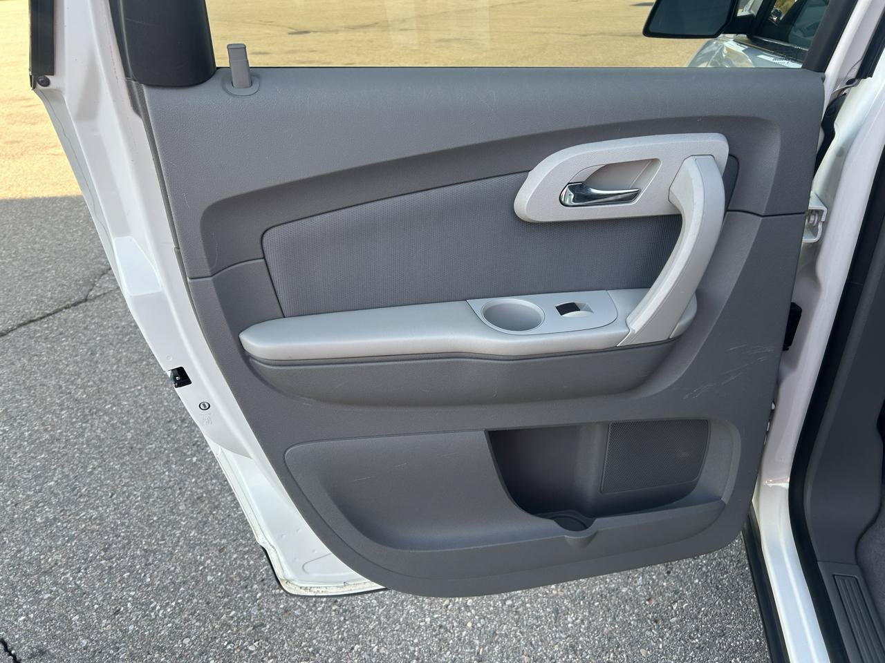 Used 2012 Chevrolet Traverse LS FWD image 14