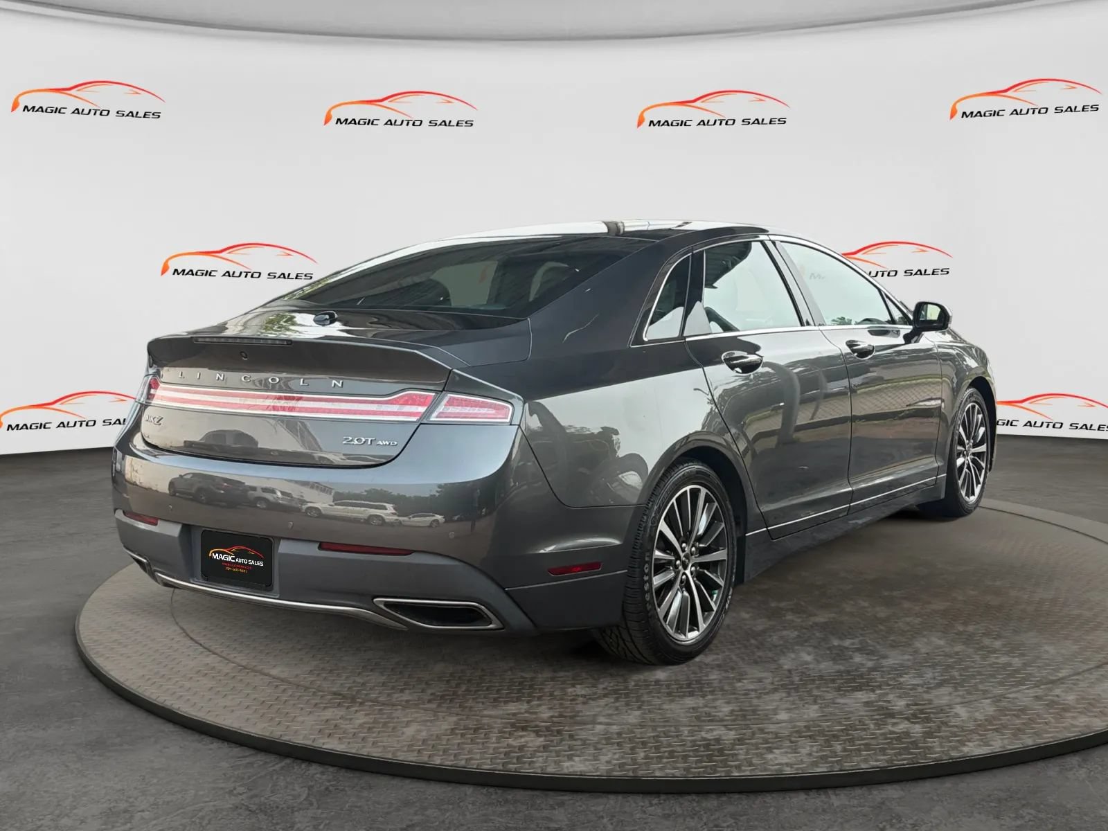 Used 2019 Lincoln MKZ Premiere AWD/4WD image 10