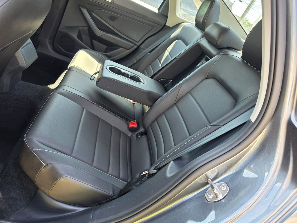 Used 2024 Volkswagen Jetta SE FWD image 7