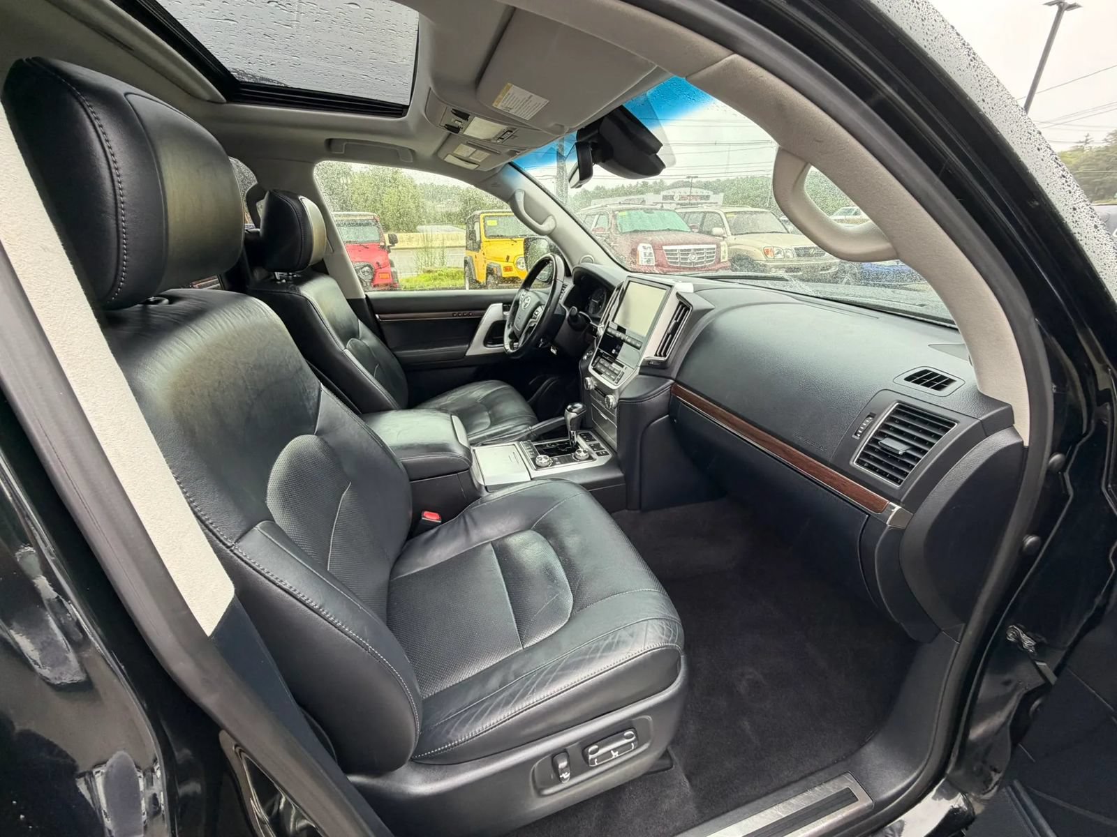 Used 2016 Toyota Land Cruiser AWD/4WD image 17
