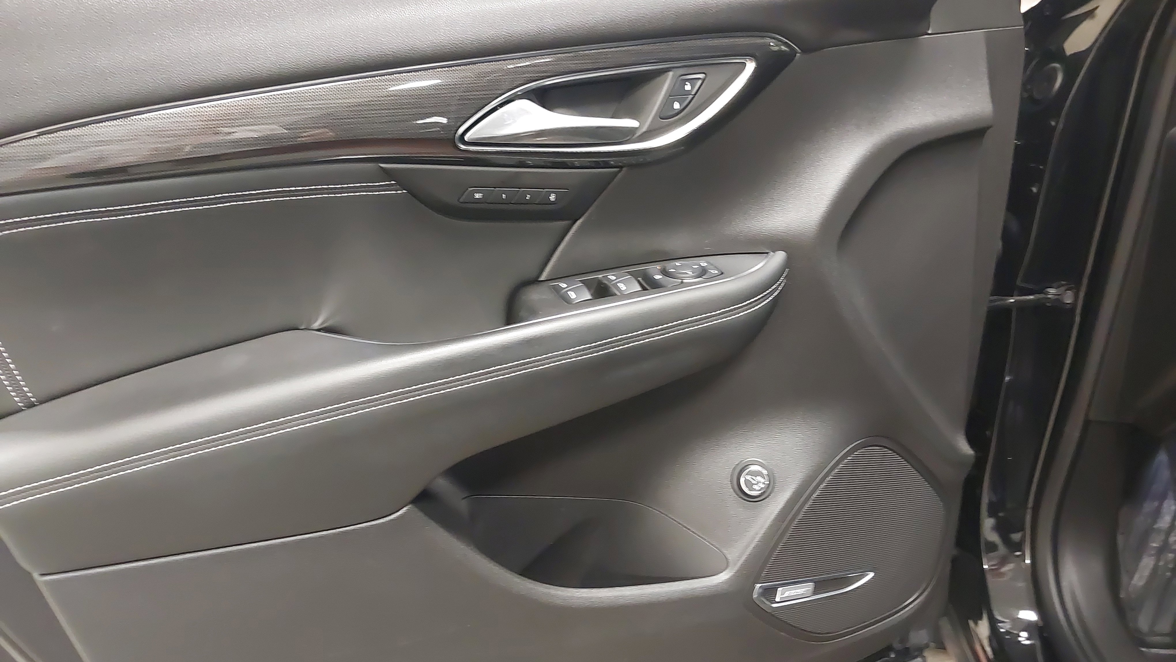 Certified 2021 Buick Envision Essence w/ Technology Package I AWD/4WD image 24