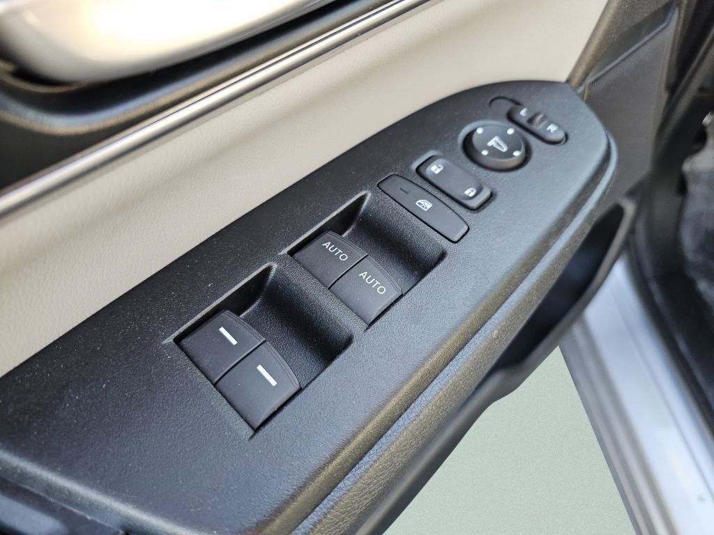Used 2021 Honda CR-V Touring image 31