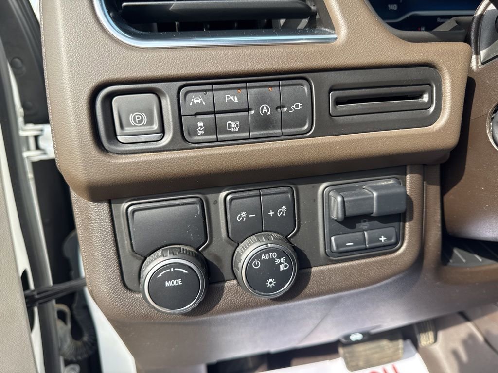 Certified 2022 Chevrolet Suburban LT w/ LT Signature Package image 27