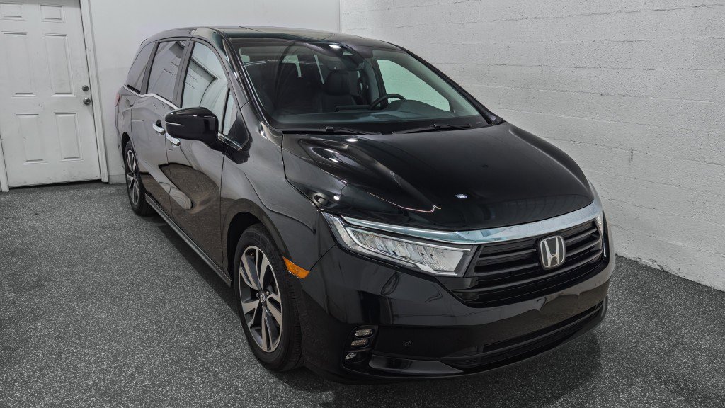Used 2024 Honda Odyssey Touring image 2