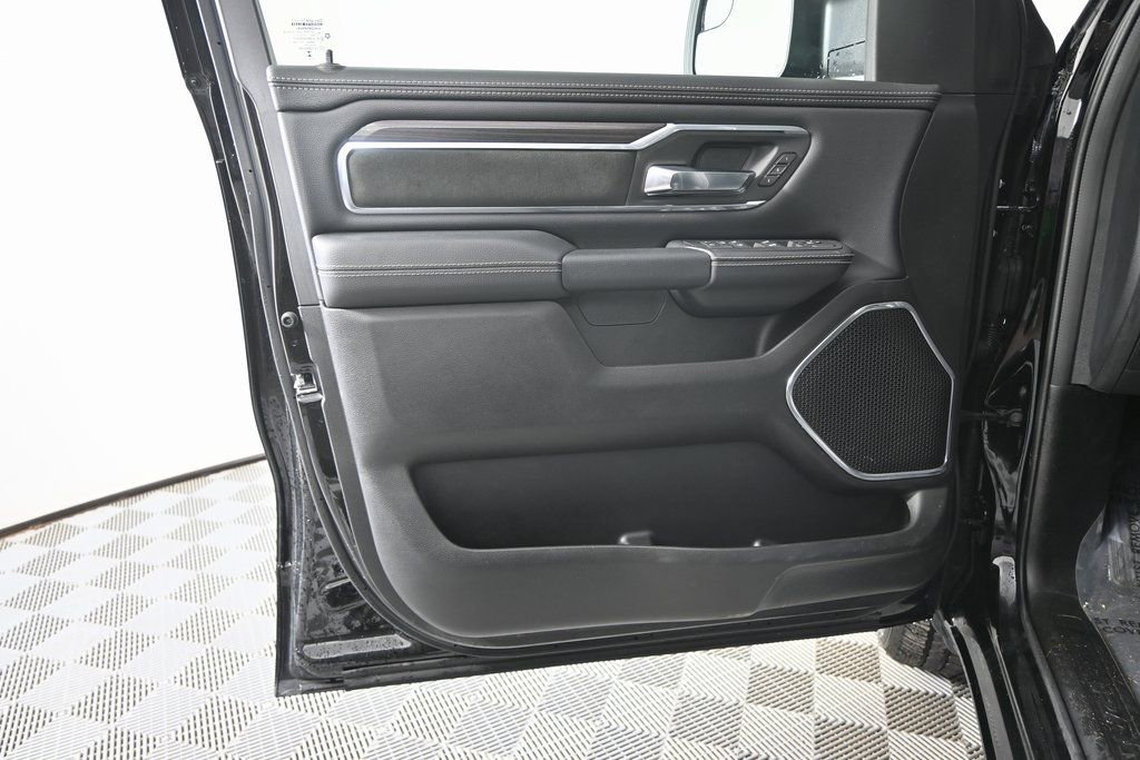 Used 2025 RAM 1500 Laramie image 19