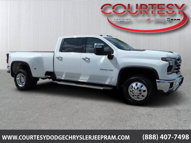 Used 2025 Chevrolet Silverado 3500 LTZ w/ LTZ Convenience Package AWD/4WD image 1