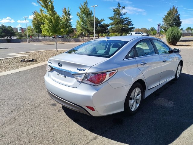 Used 2014 Hyundai Sonata Hybrid FWD image 3