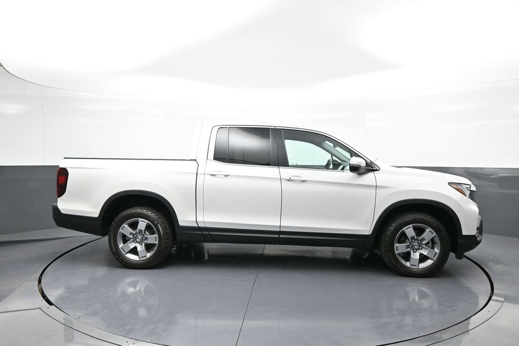 Certified 2025 Honda Ridgeline RTL image 5