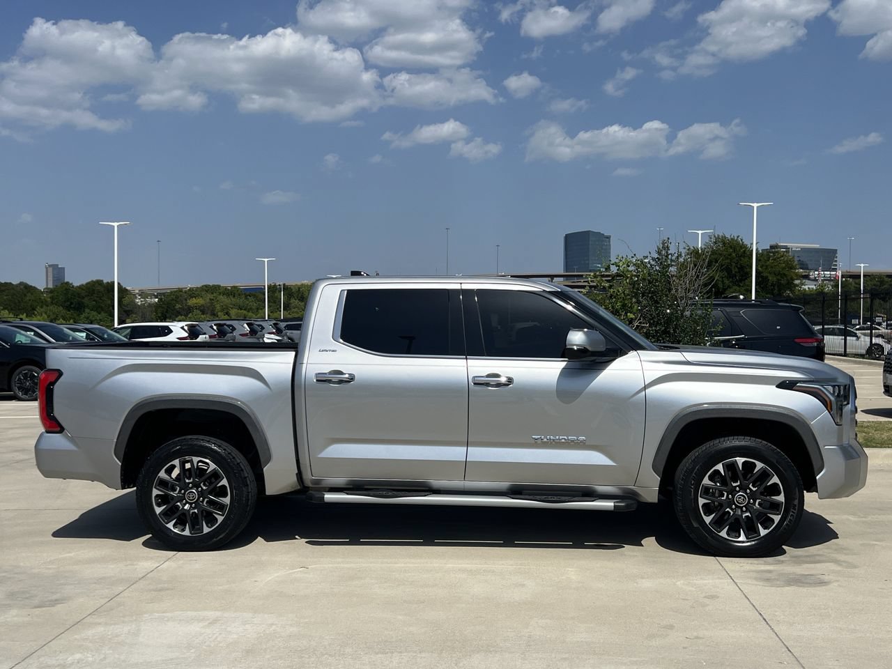 Used 2023 Toyota Tundra Limited AWD/4WD image 3