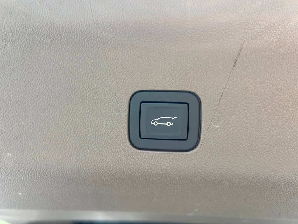 Used 2026 GMC Yukon XL Denali w/ Sun & Power Step Package AWD/4WD image 48