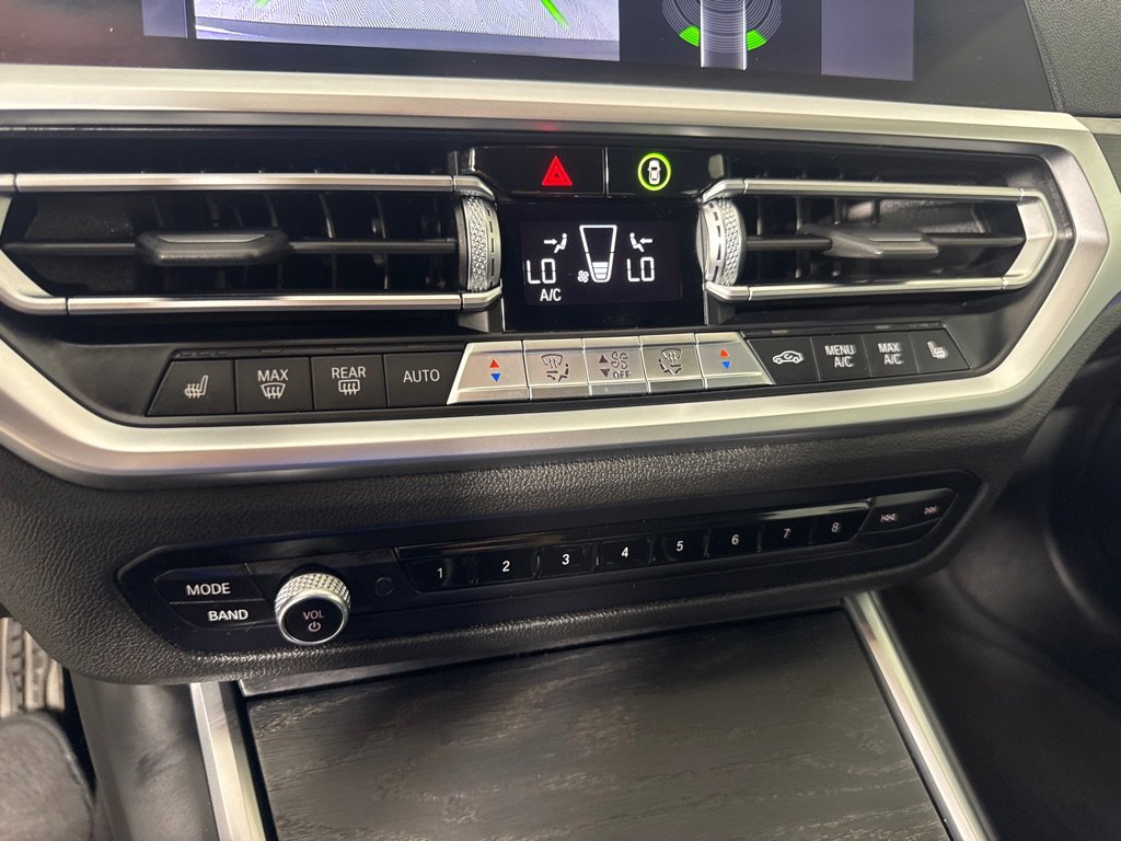 Used 2021 BMW 330i Sedan w/ M Sport Package image 21