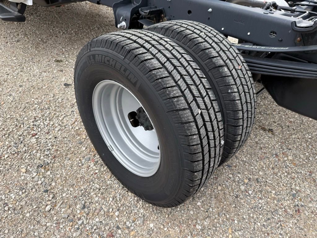 New 2026 Ford F350 XL w/ XL Chrome Package image 13