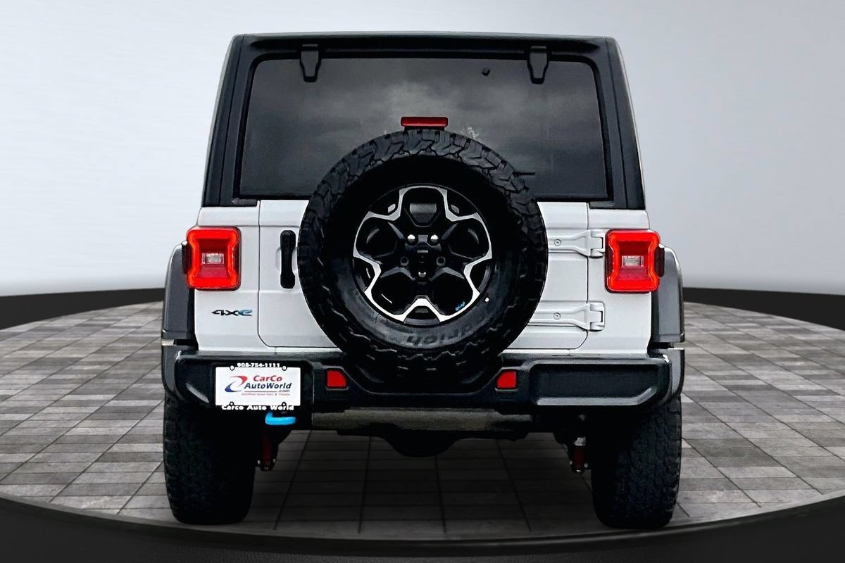 Used 2022 Jeep Wrangler Unlimited Rubicon 4xe w/ Cold Weather Group AWD/4WD image 6