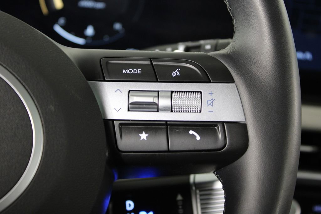 Certified 2025 Hyundai Tucson Limited image 28