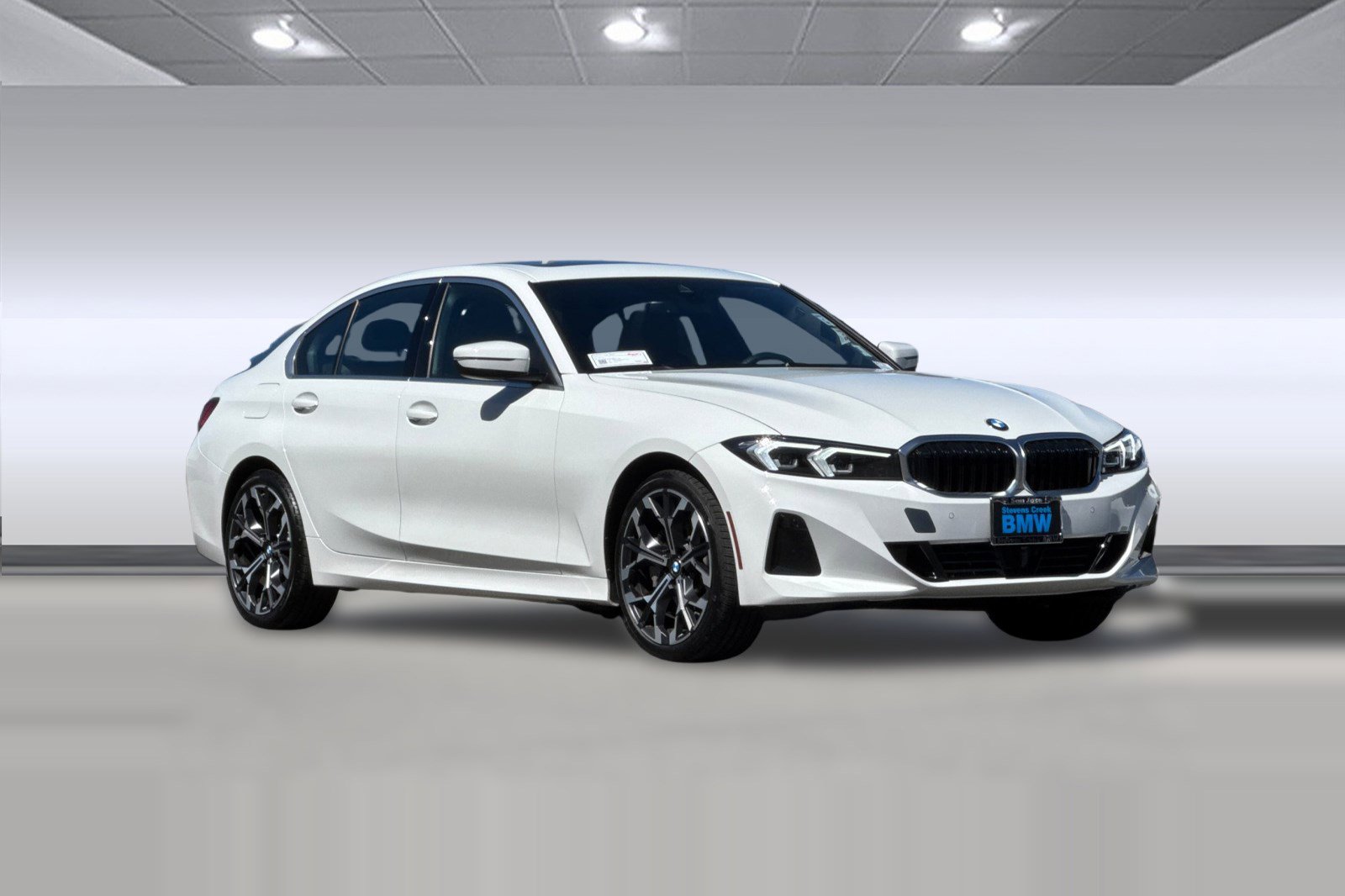 Used 2025 BMW 330i Sedan w/ Convenience Package RWD image 6