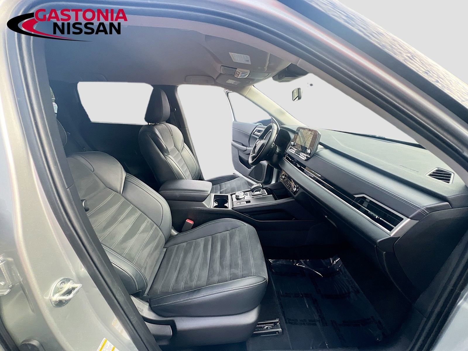 Used 2024 Mitsubishi Outlander SE image 38