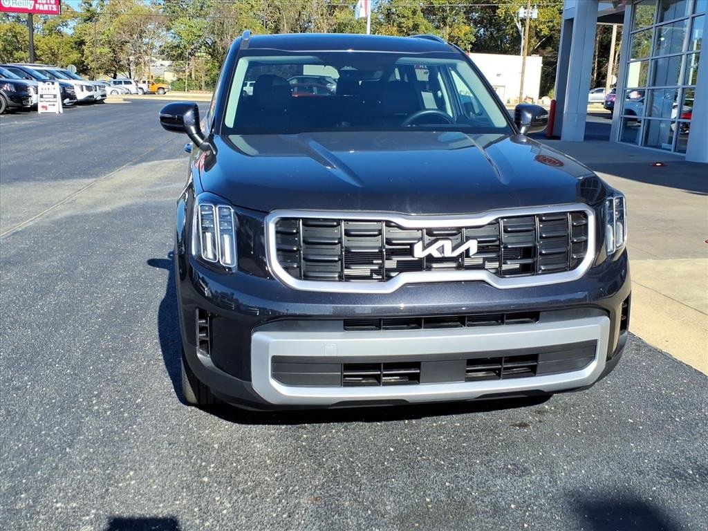 Used 2025 Kia Telluride S image 3