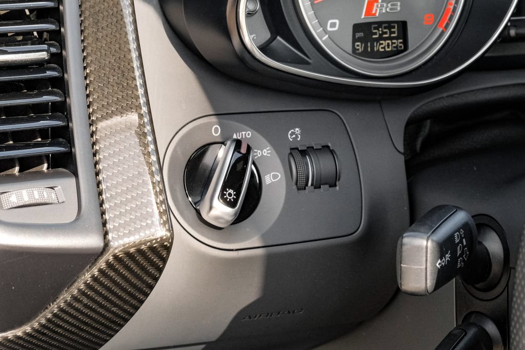 Used 2014 Audi R8 V8 AWD/4WD image 25