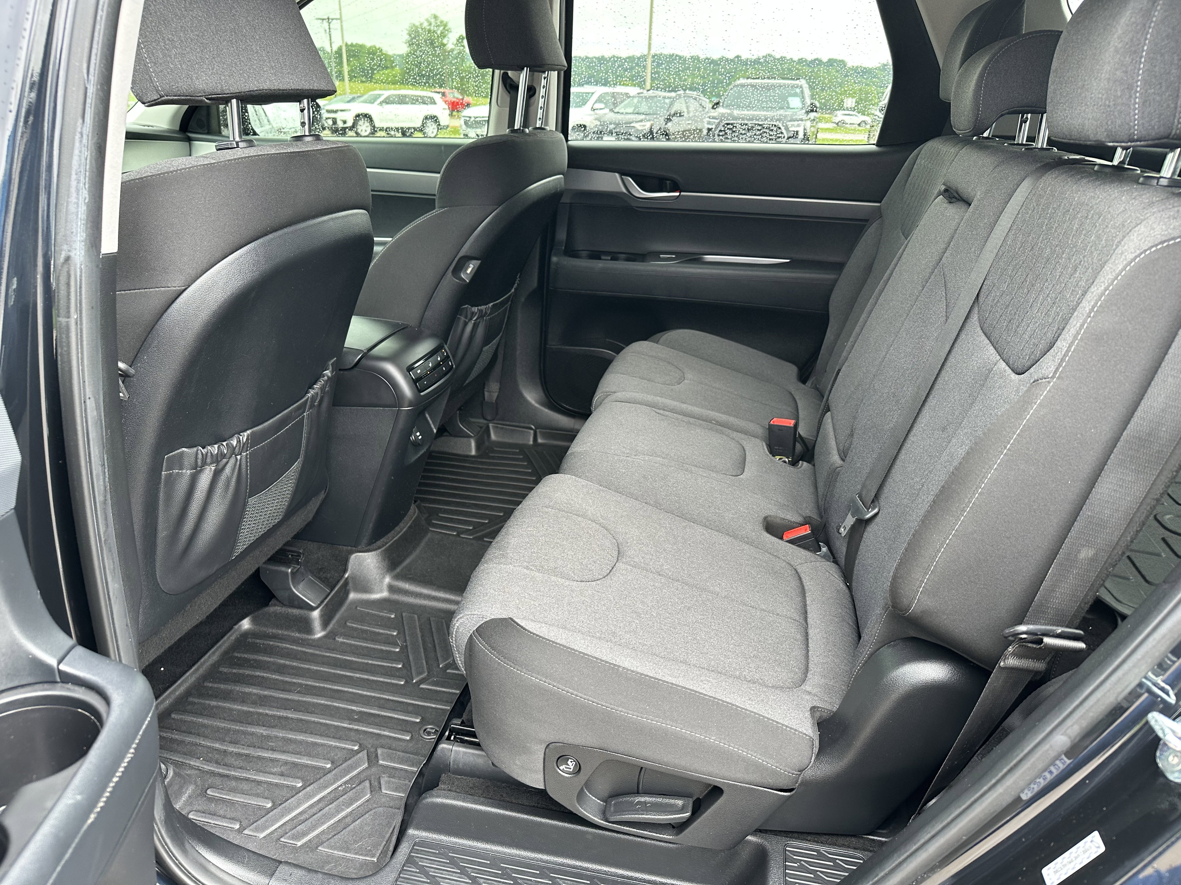 Used 2022 Hyundai Palisade SE w/ Cargo Package FWD image 19