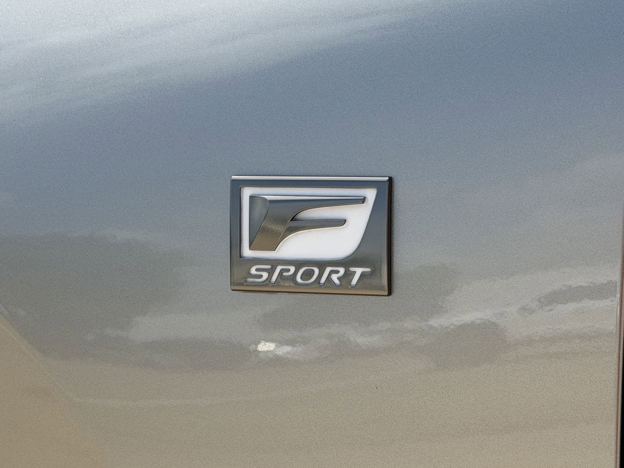 Used 2023 Lexus LX 600 F Sport w/ Accessory Package (Z1) AWD/4WD image 7