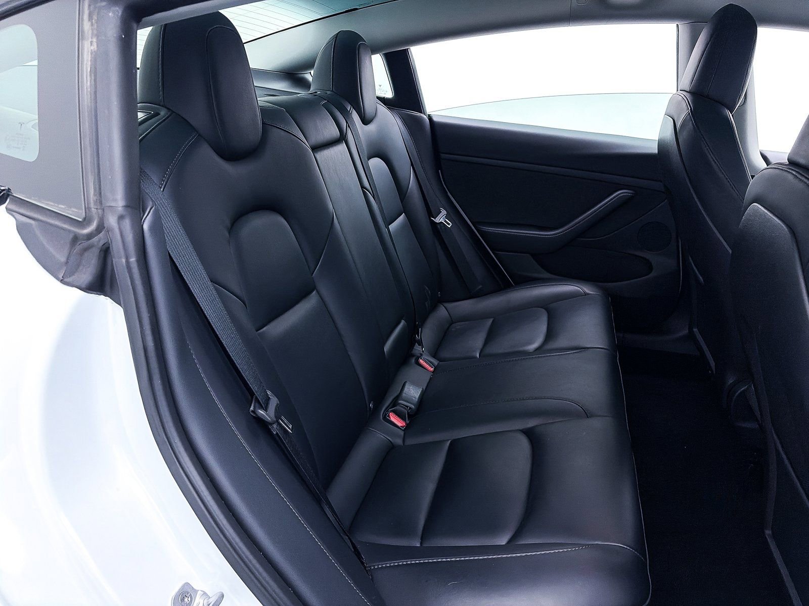 Used 2023 Tesla Model 3 Standard Range image 31