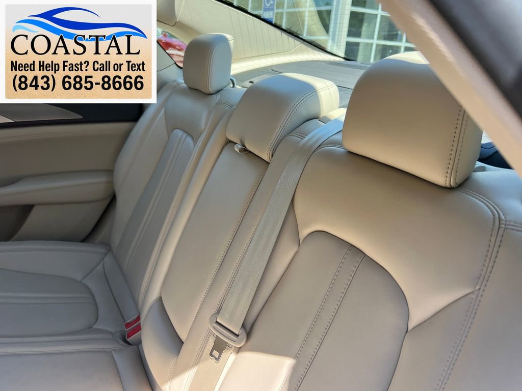 Used 2017 Lincoln MKZ Premiere FWD image 18