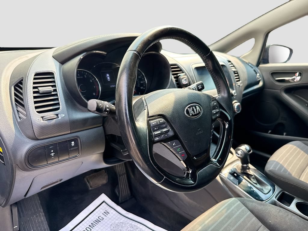 Used 2017 Kia Forte S FWD image 10